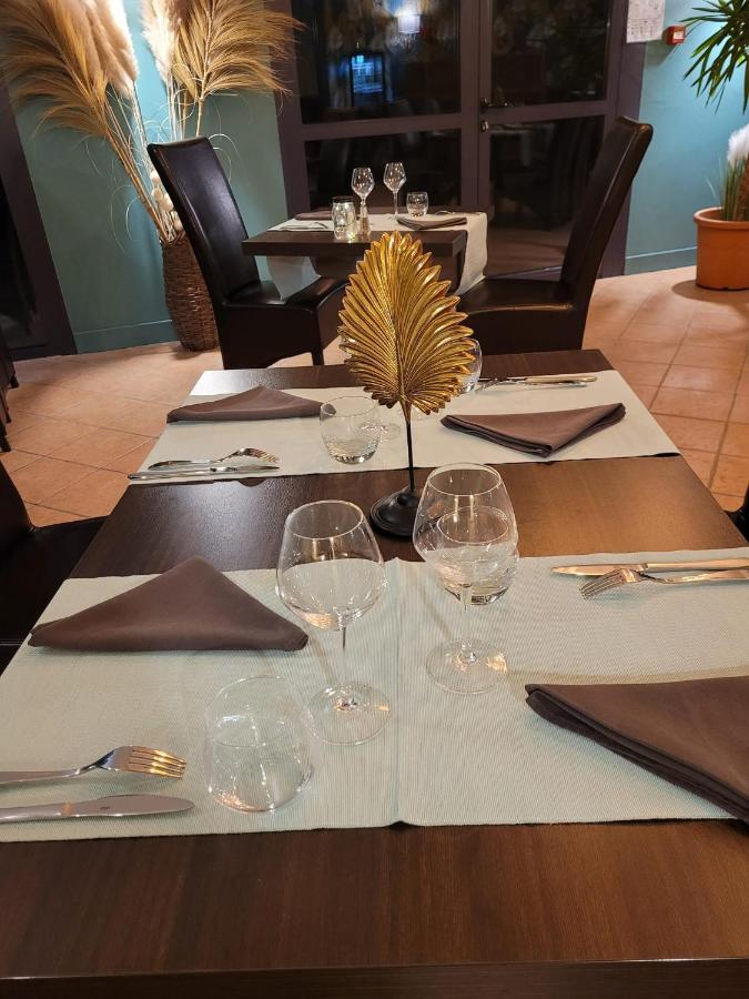Logis Hotel Restaurant L'Escapade Ламастр Экстерьер фото